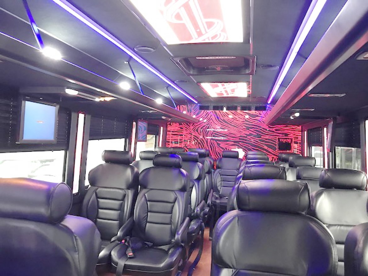 Shuttle Bus for Sale in Oaklyn, NJ - Photo 17