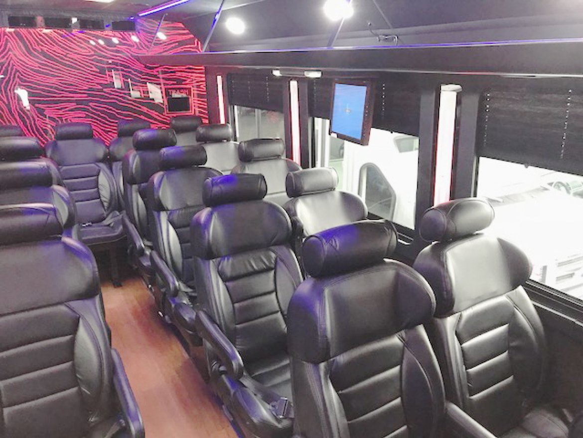 Shuttle Bus for Sale in Oaklyn, NJ - Photo 18