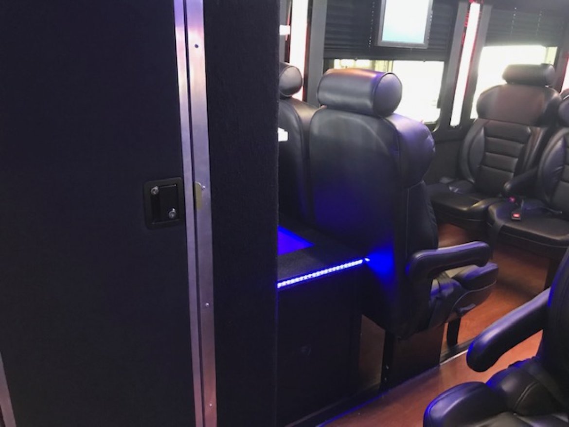 Shuttle Bus for Sale in Oaklyn, NJ - Photo 26