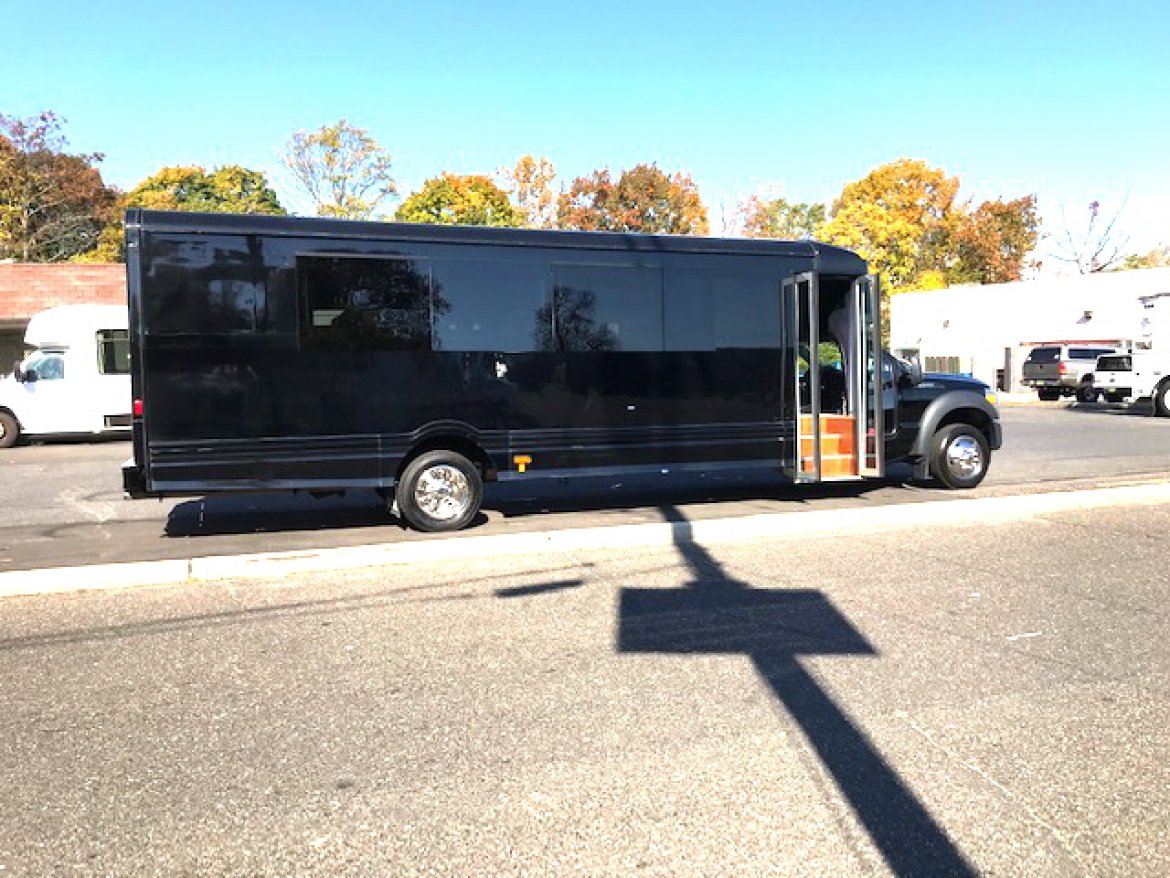 Shuttle Bus for Sale in Oaklyn, NJ - Photo 27