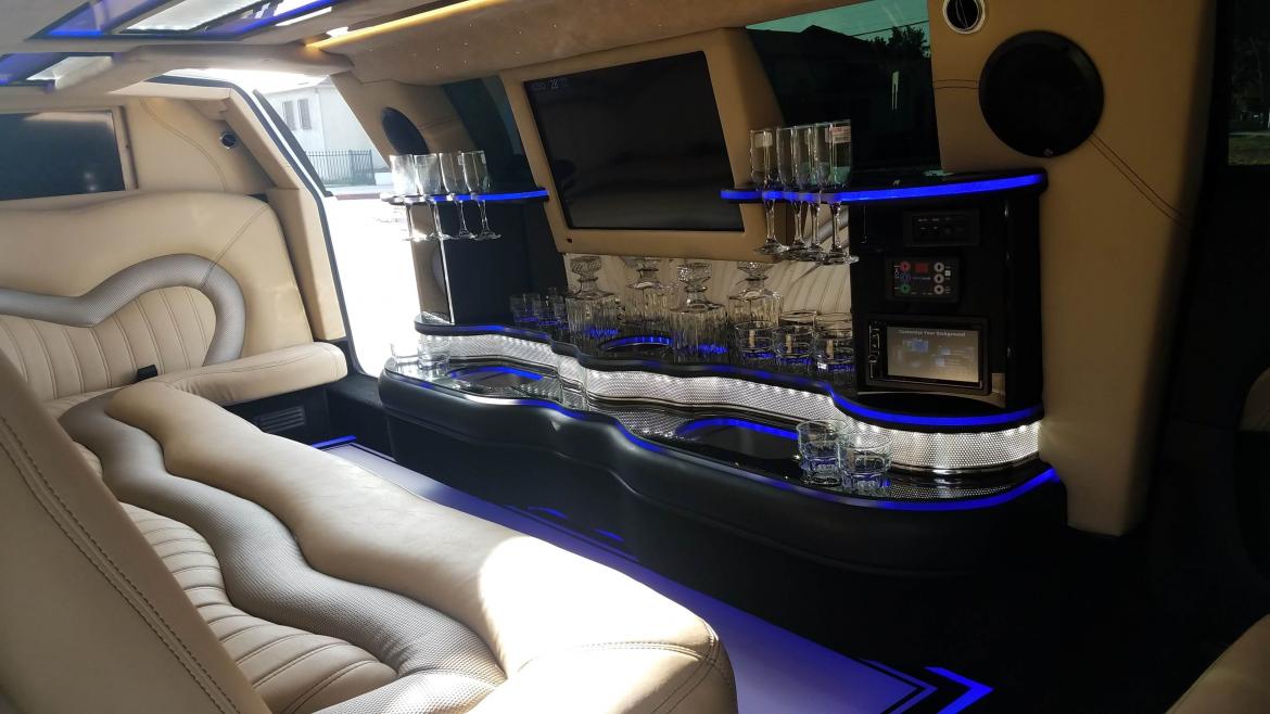 Photo of Limousine for sale: 2015 Chrysler 300 Jet-Door 140&quot; by American Limousine Sales