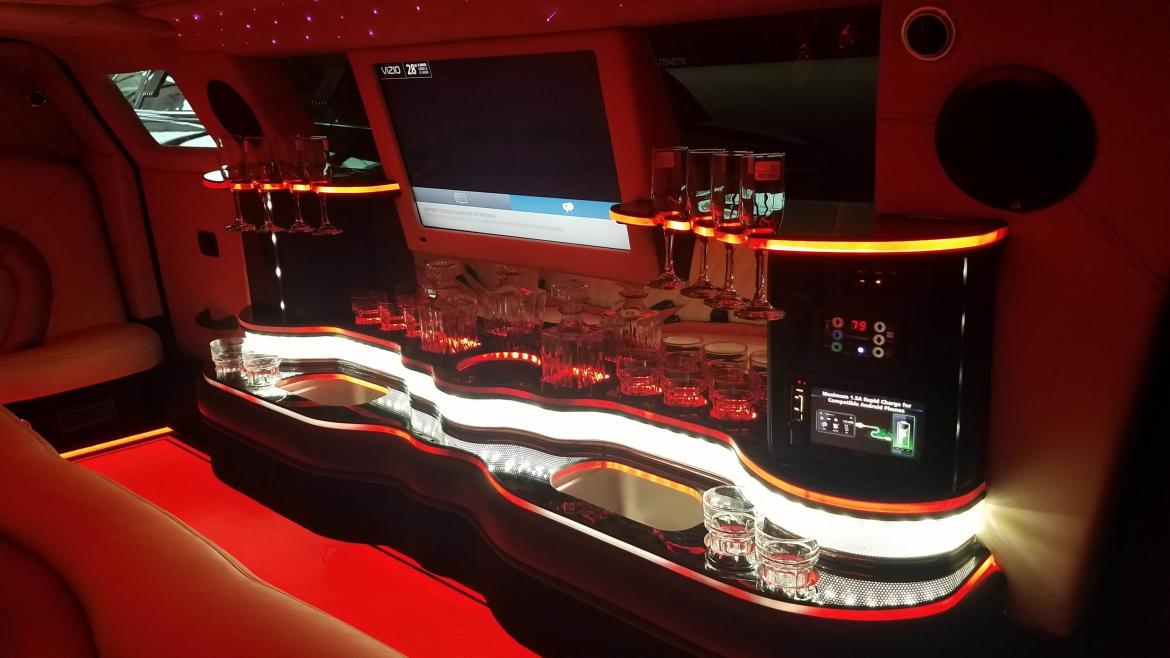 Photo of Limousine for sale: 2015 Chrysler 300 Jet-Door 140&quot; by American Limousine Sales