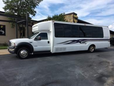 2006 Ford F550 Limo Bus for Sale in Richmond, Virginia, US - Photo 3