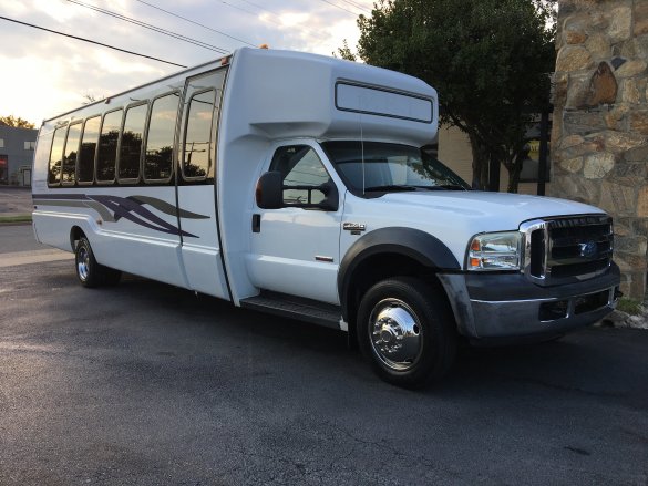 2006 Ford F550 Limo Bus for Sale in Richmond, VA - Photo 2