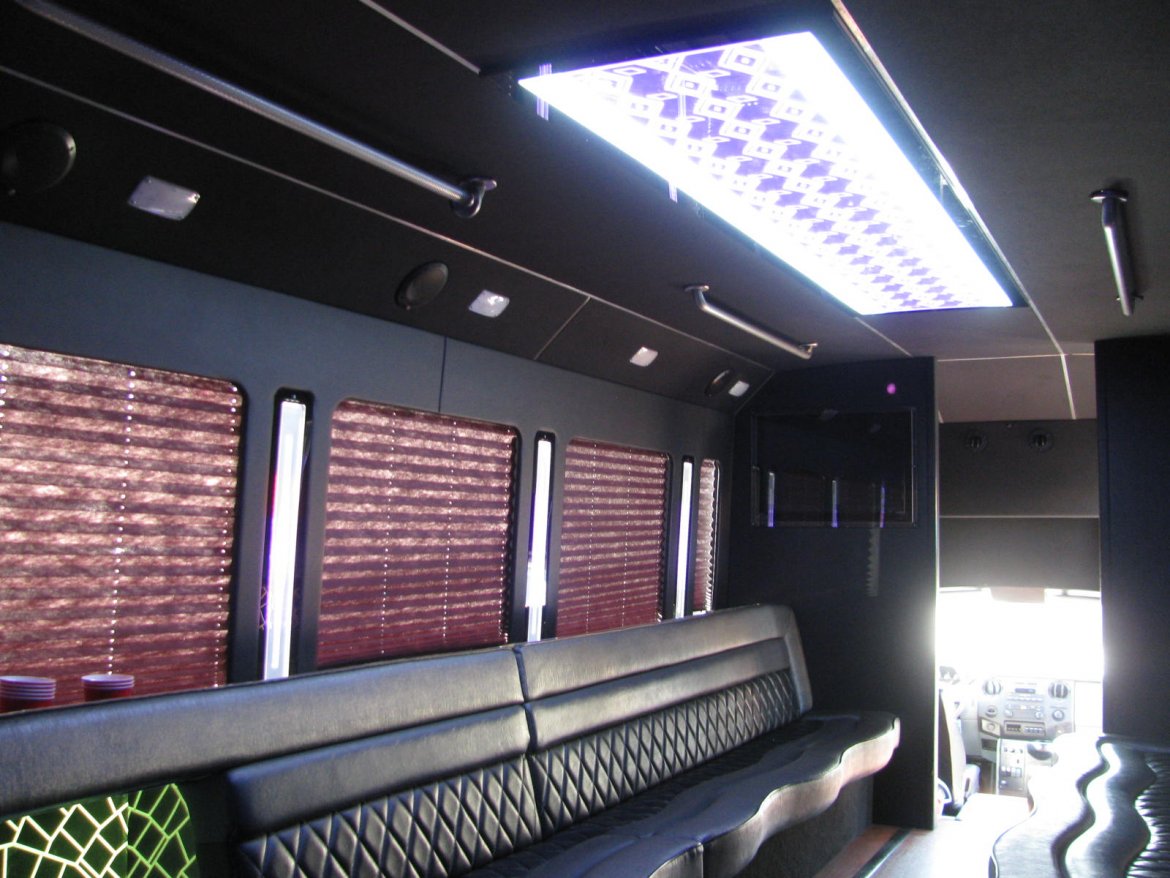 Limo Bus for Sale in Nashville, TN - Photo 8