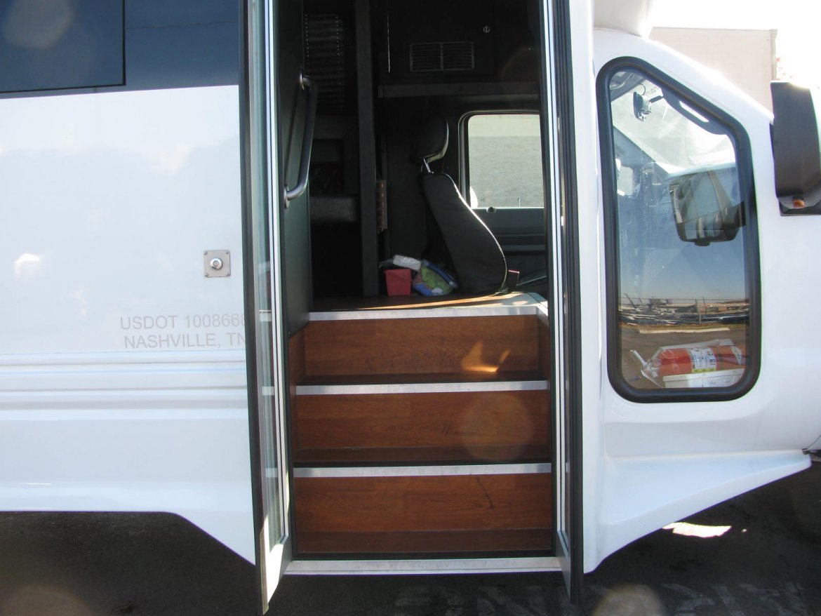 Limo Bus for Sale in Nashville, TN - Photo 16