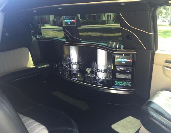 2007 Cadillac Escalade ESV SUV Stretch for Sale in Los Angeles, CA - Photo 2