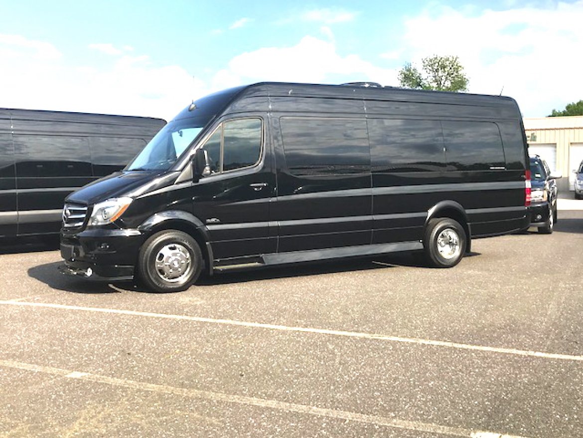 Sprinter for sale: 2017 Mercedes-Benz 3500 25" by Midwest Automotive Design