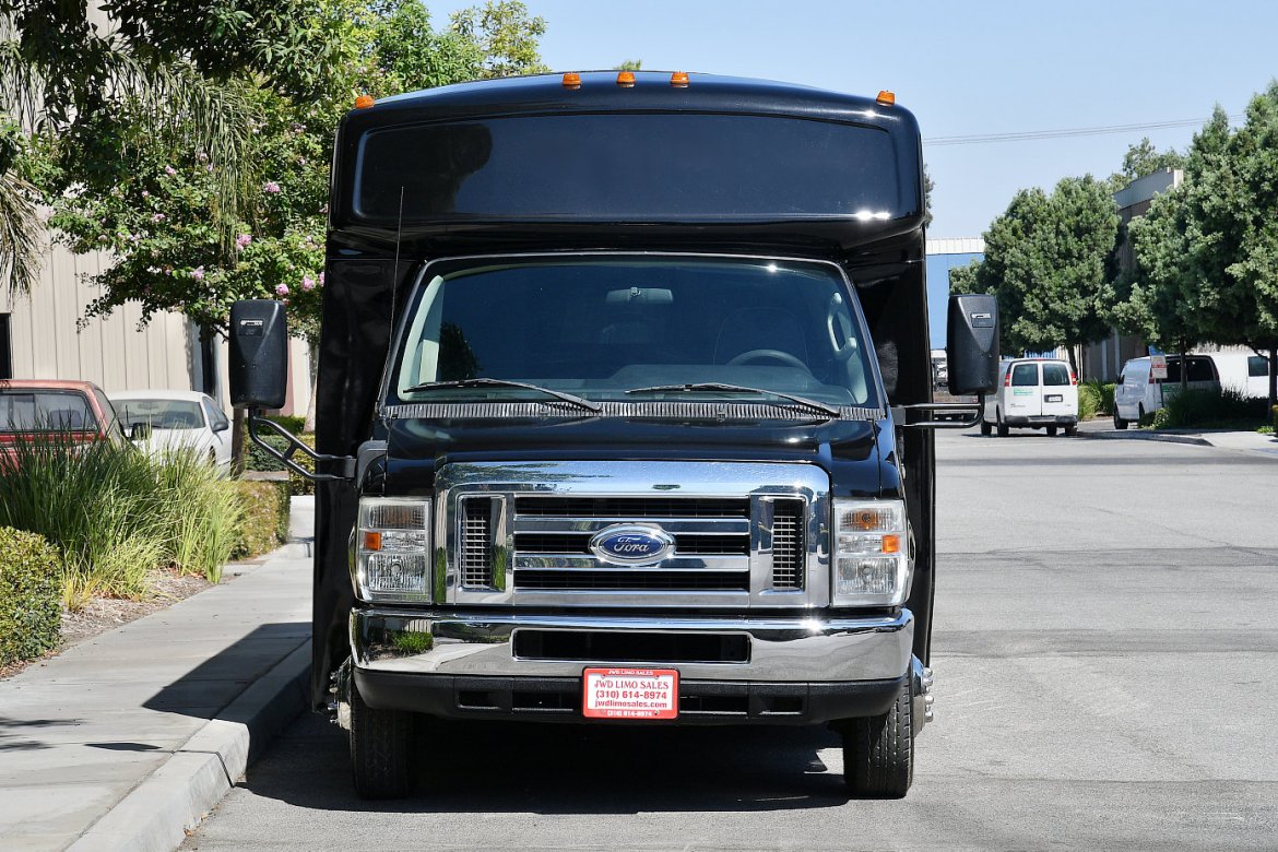 Limo Bus for Sale in Fontana, CA - Photo 5