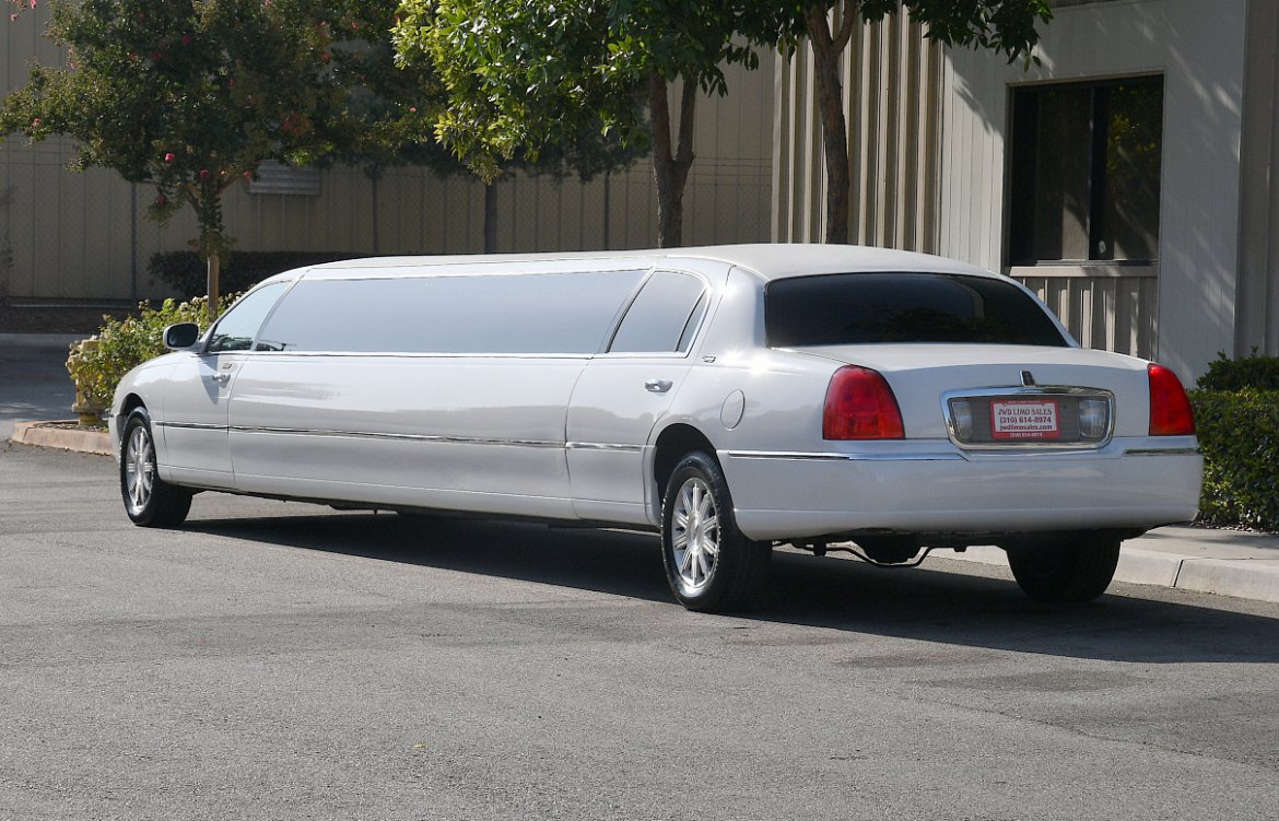 Used 2010 Lincoln Town Car for sale WS11556 We Sell Limos