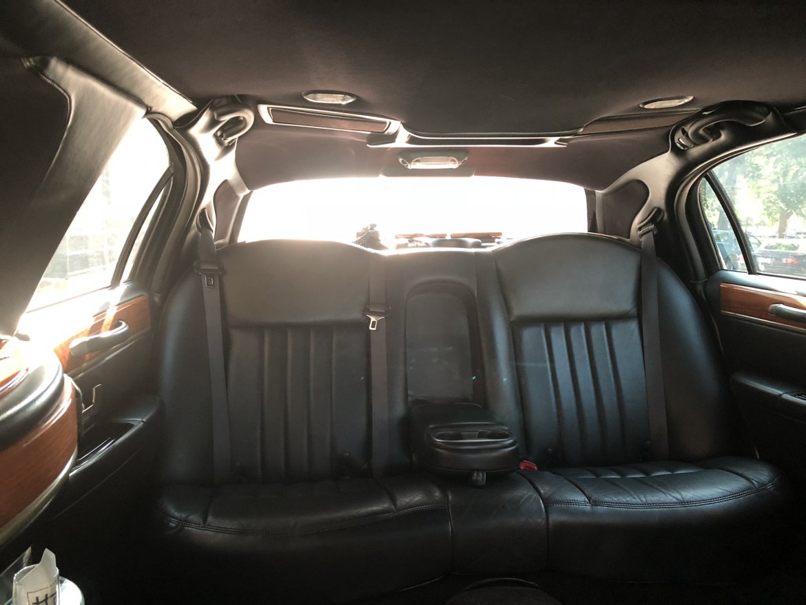 Limousine for Sale in Mason City, IA - Photo 7