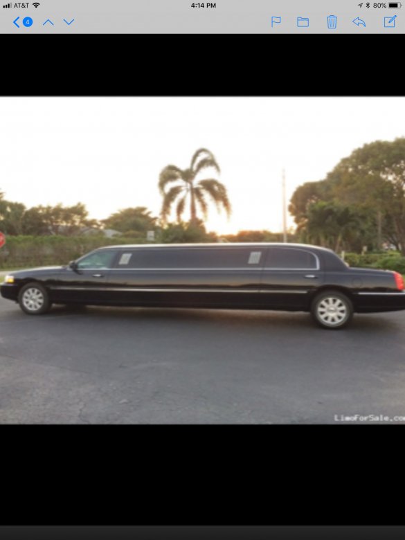 2006 Lincoln Lincoln Town Car Antique for Sale in Delray Beach, FL - Main Photo