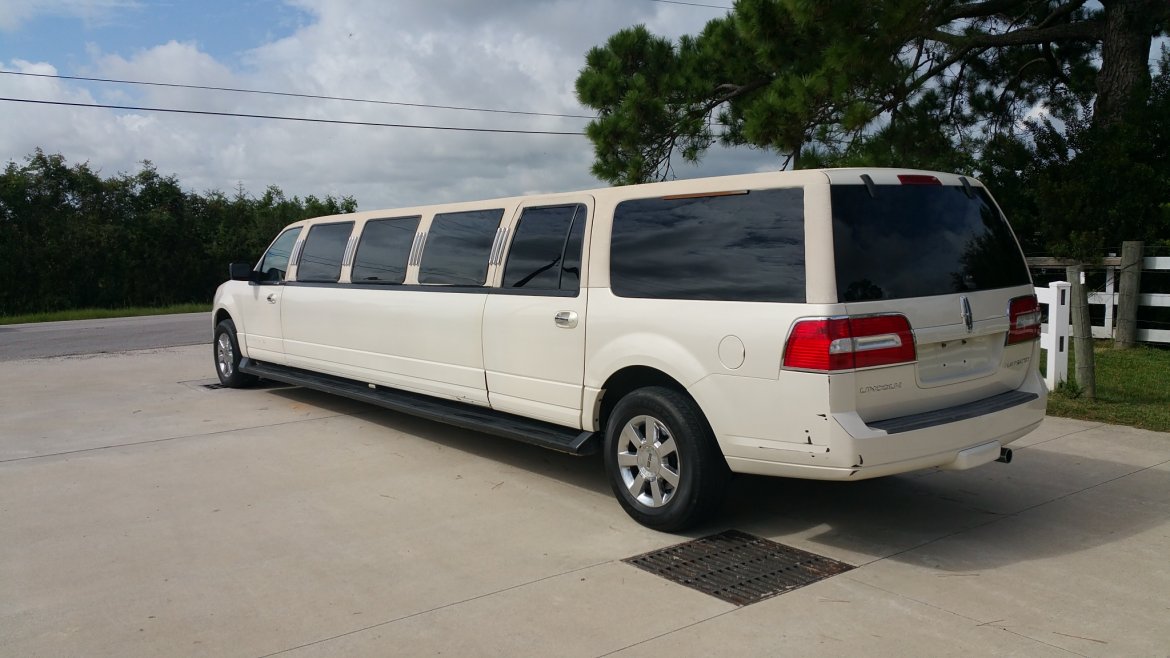 SUV Stretch for Sale in Houston, TX - Photo 8