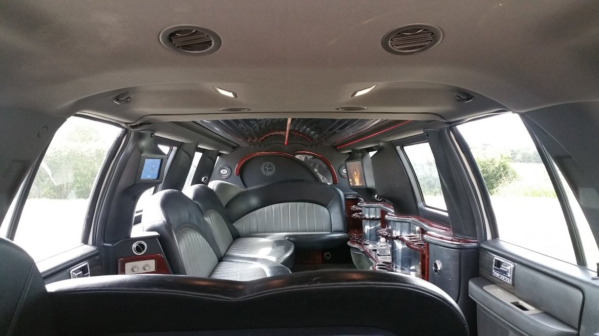 SUV Stretch for Sale in Houston, TX - Photo 10