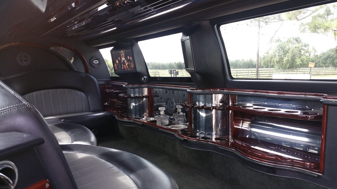 SUV Stretch for Sale in Houston, TX - Photo 16
