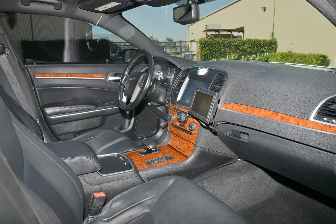 Limousine for Sale in Fontana, CA - Photo 9