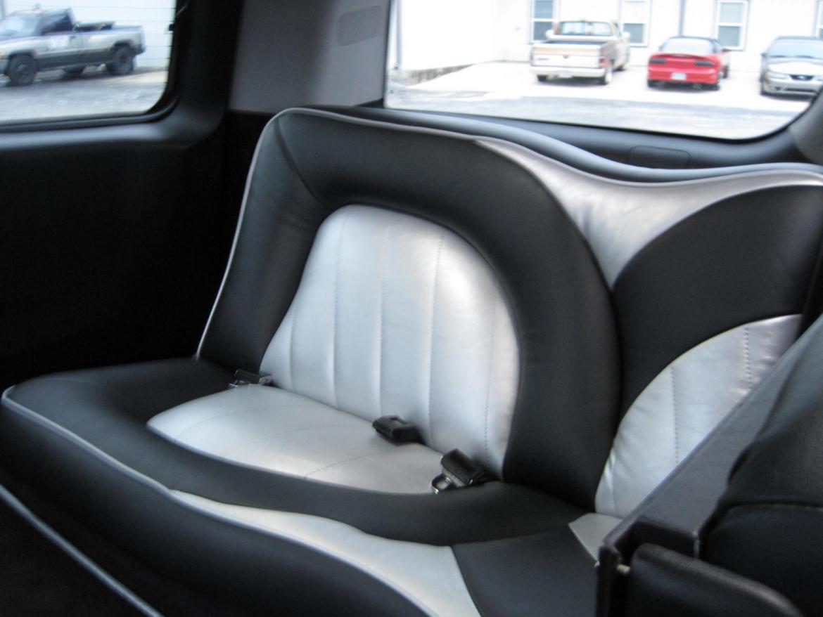 Photo of SUV Stretch for sale: 2016 GMC Yukon XL 180&quot; by Springfield Coach Builders