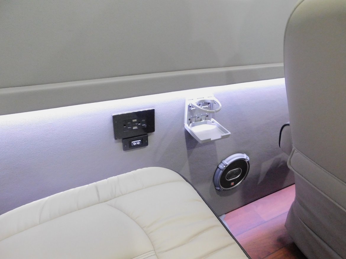 Executive Shuttle for Sale in Jacksonville, FL - Photo 7