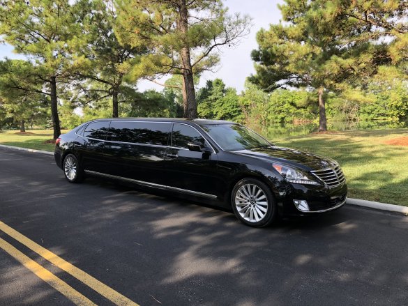 2015 Hyundai Equss Signature Limousine for Sale in Springfield, MO - Photo 3