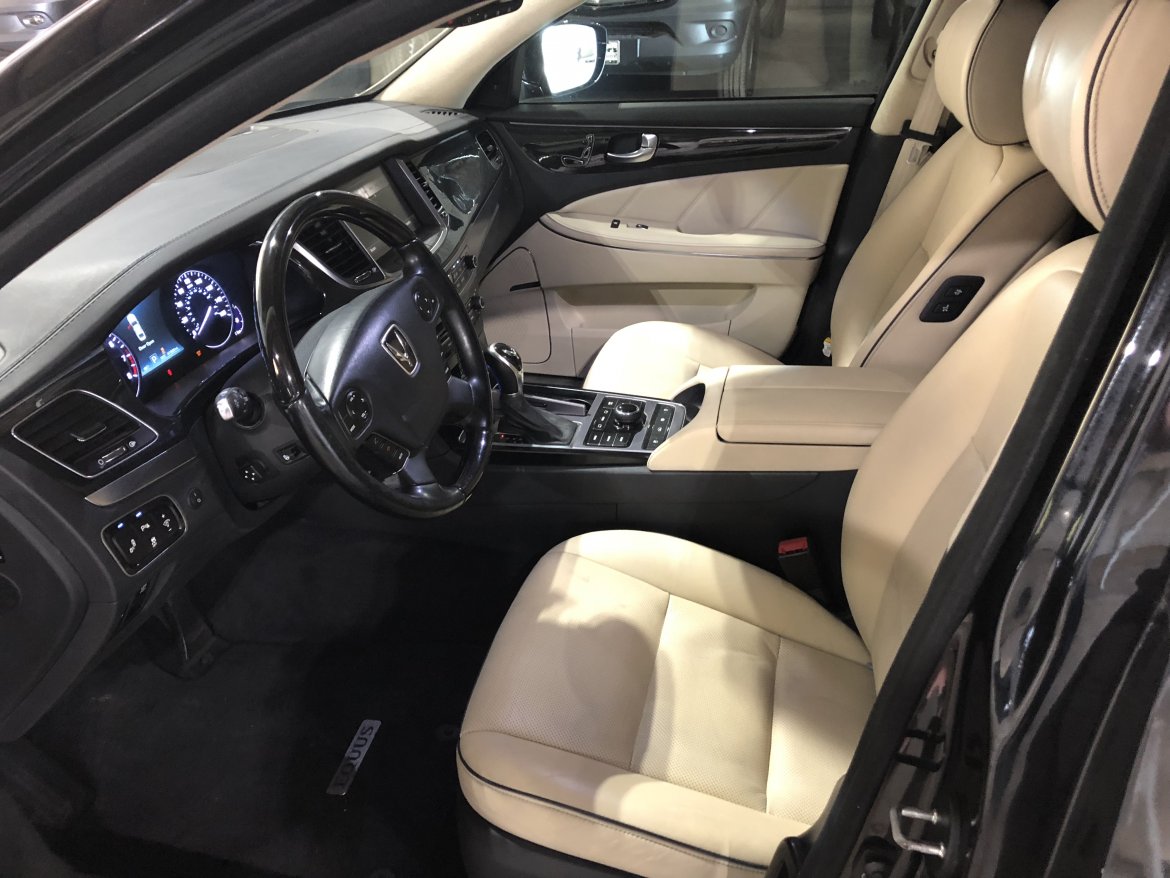 Limousine for Sale in Springfield, MO - Photo 10