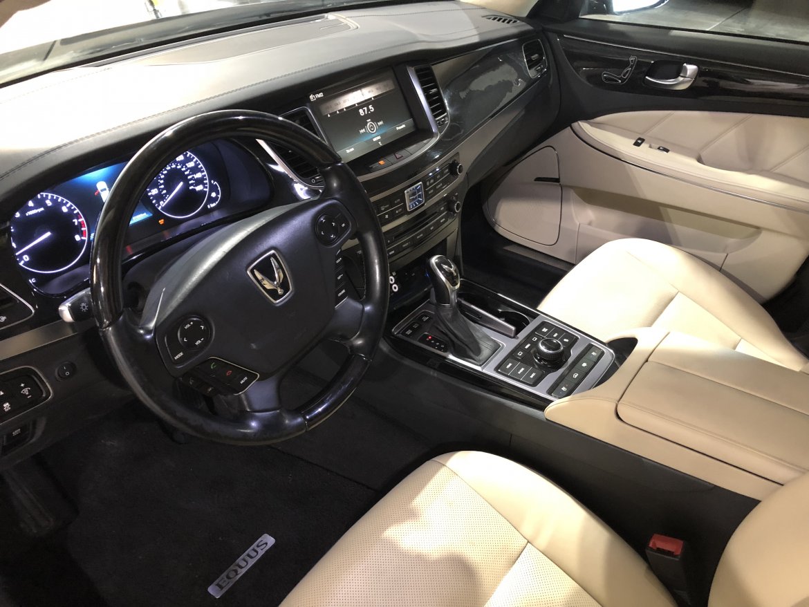 Limousine for Sale in Springfield, MO - Photo 11