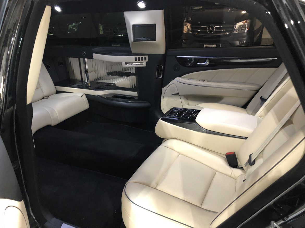 Limousine for Sale in Springfield, MO - Photo 13