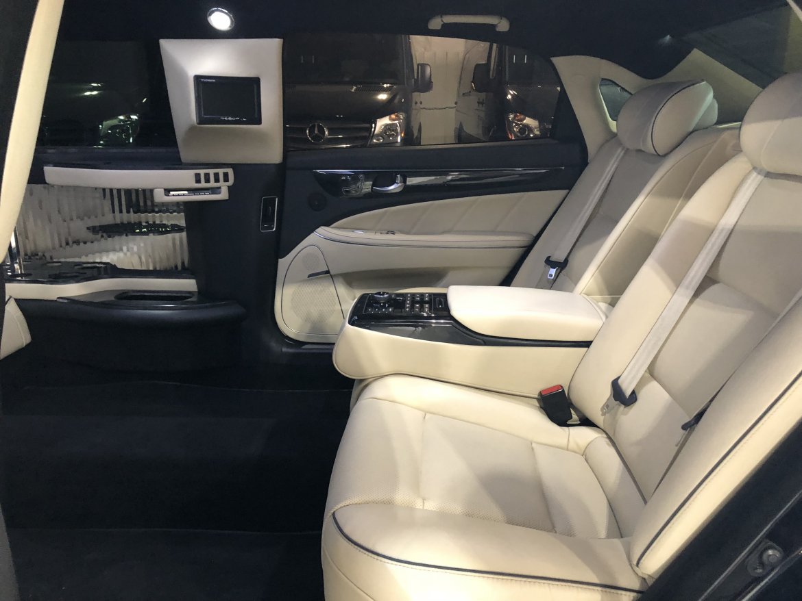 Limousine for Sale in Springfield, MO - Photo 14