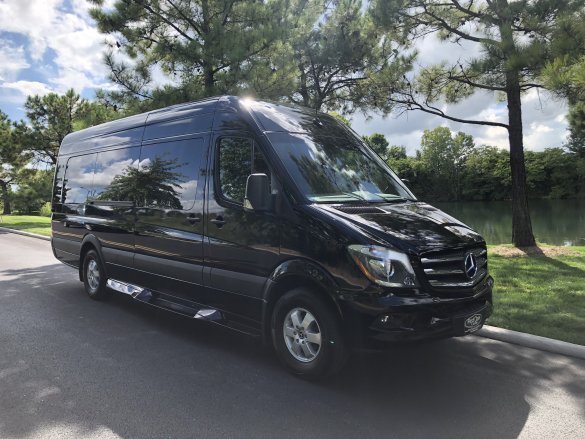 2018 Mercedes-Benz Sprinter 2,500 Sprinter for Sale in Springfield, MO - Photo 2