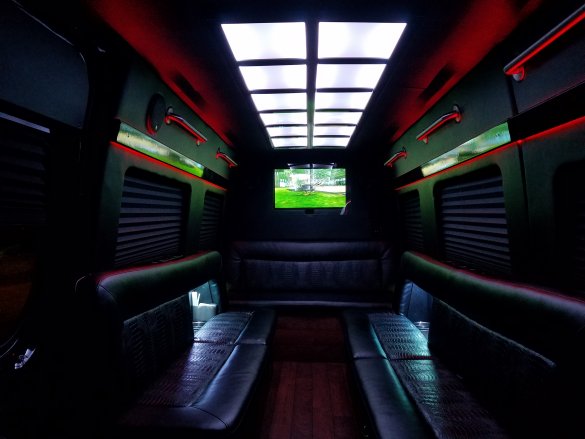 2016 Mercedes-Benz Sprinter 3500 Ext Sprinter for Sale in Orlando, FL - Photo 2