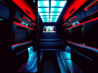 2016 Mercedes-Benz Sprinter 3500 Ext Sprinter for Sale in Orlando, Florida, US - Photo 4