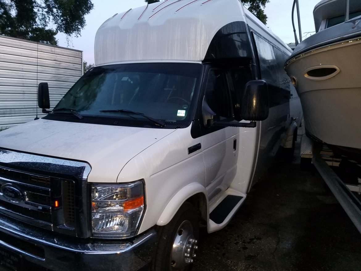 Limo Bus for Sale in Orlando, FL - Photo 4