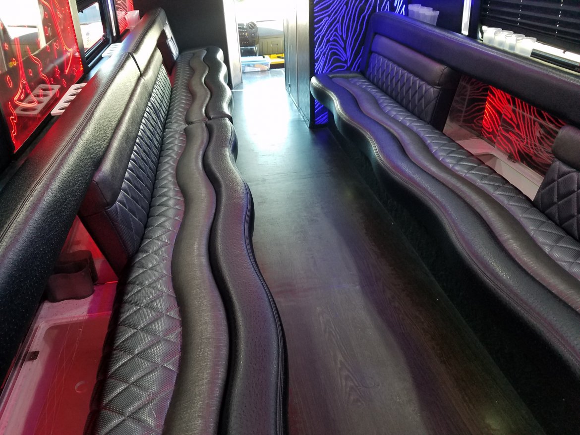 Limo Bus for Sale in Orlando, FL - Photo 10
