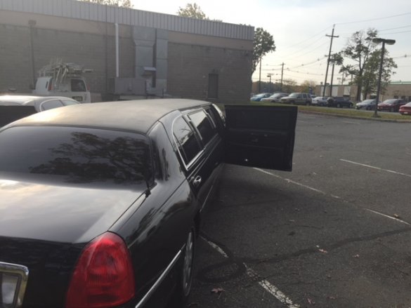 2007 Lincoln Town Car Limousine for Sale in cranford, NJ - Photo 3