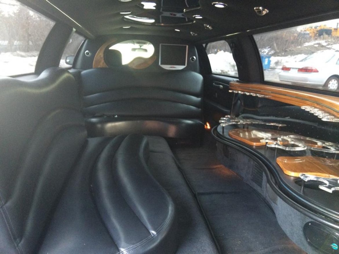 Limousine for Sale in cranford, NJ - Photo 5