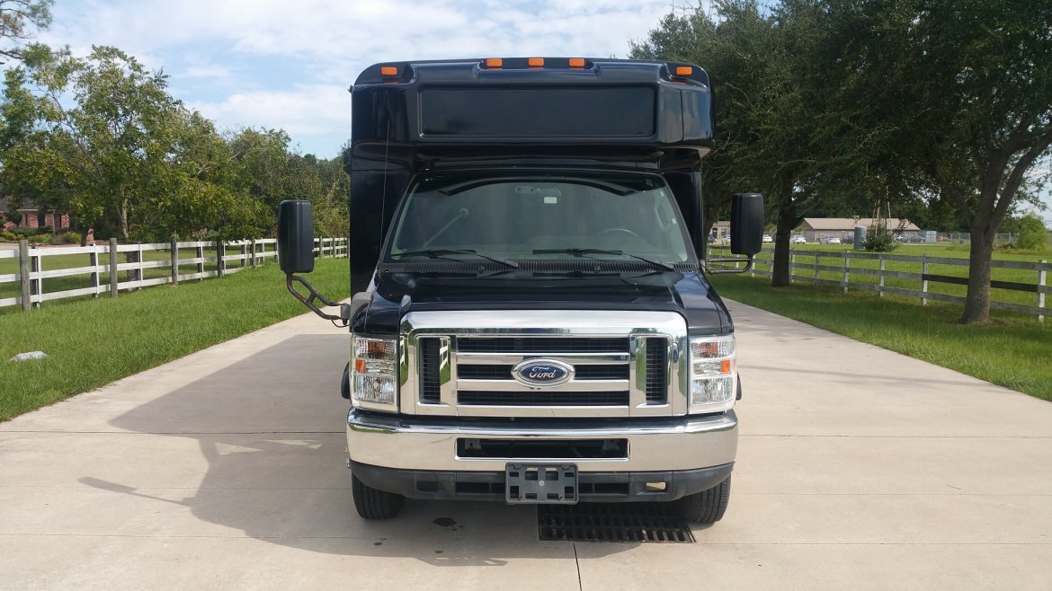 Limo Bus for Sale in Houston, TX - Photo 2