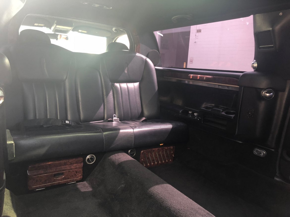 SUV Stretch for Sale in Southfield, MI - Photo 7