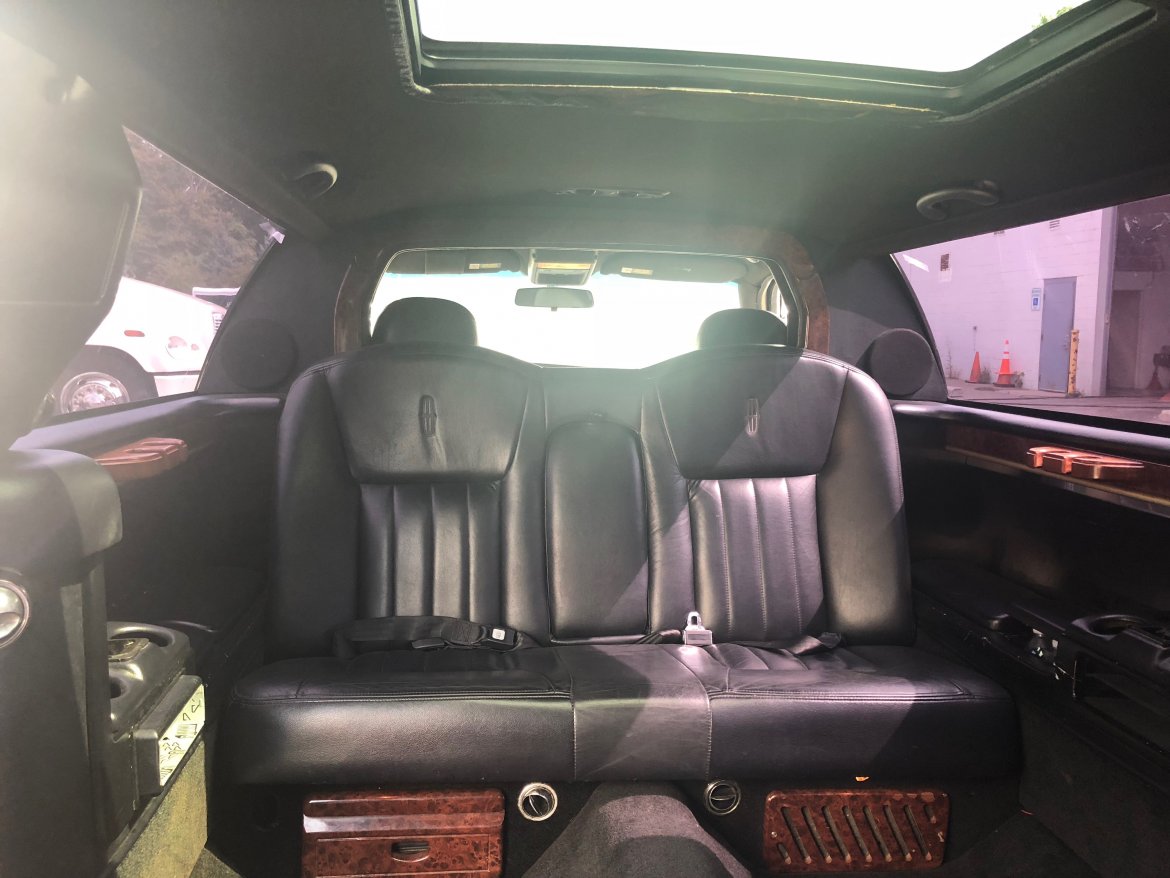 SUV Stretch for Sale in Southfield, MI - Photo 8