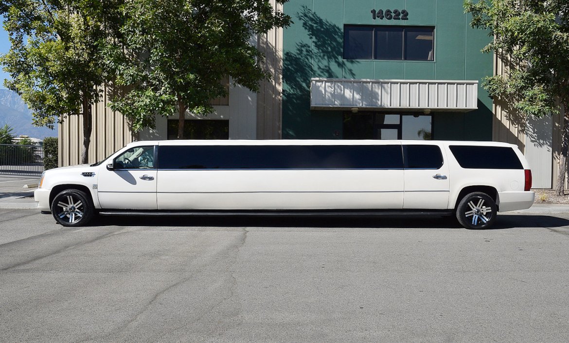 SUV Stretch for Sale in Fontana, CA - Photo 2