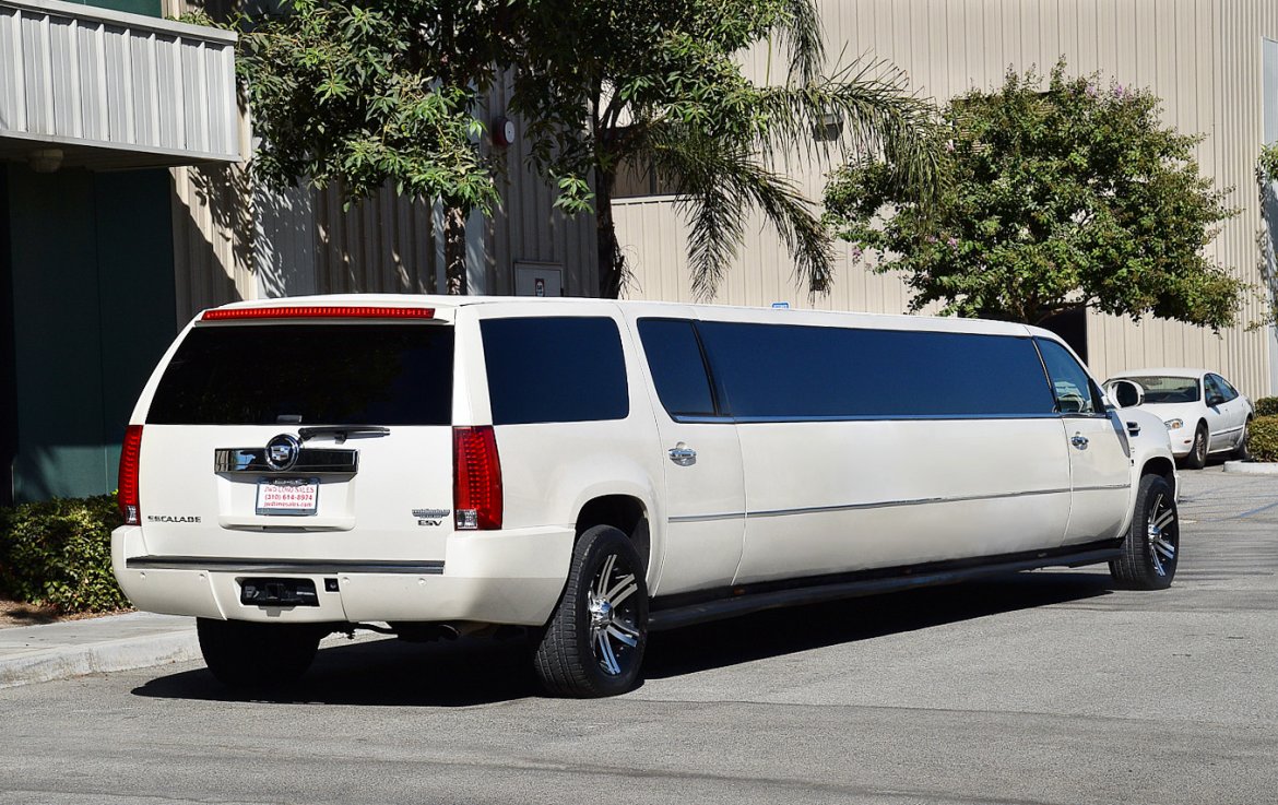 SUV Stretch for Sale in Fontana, CA - Photo 7