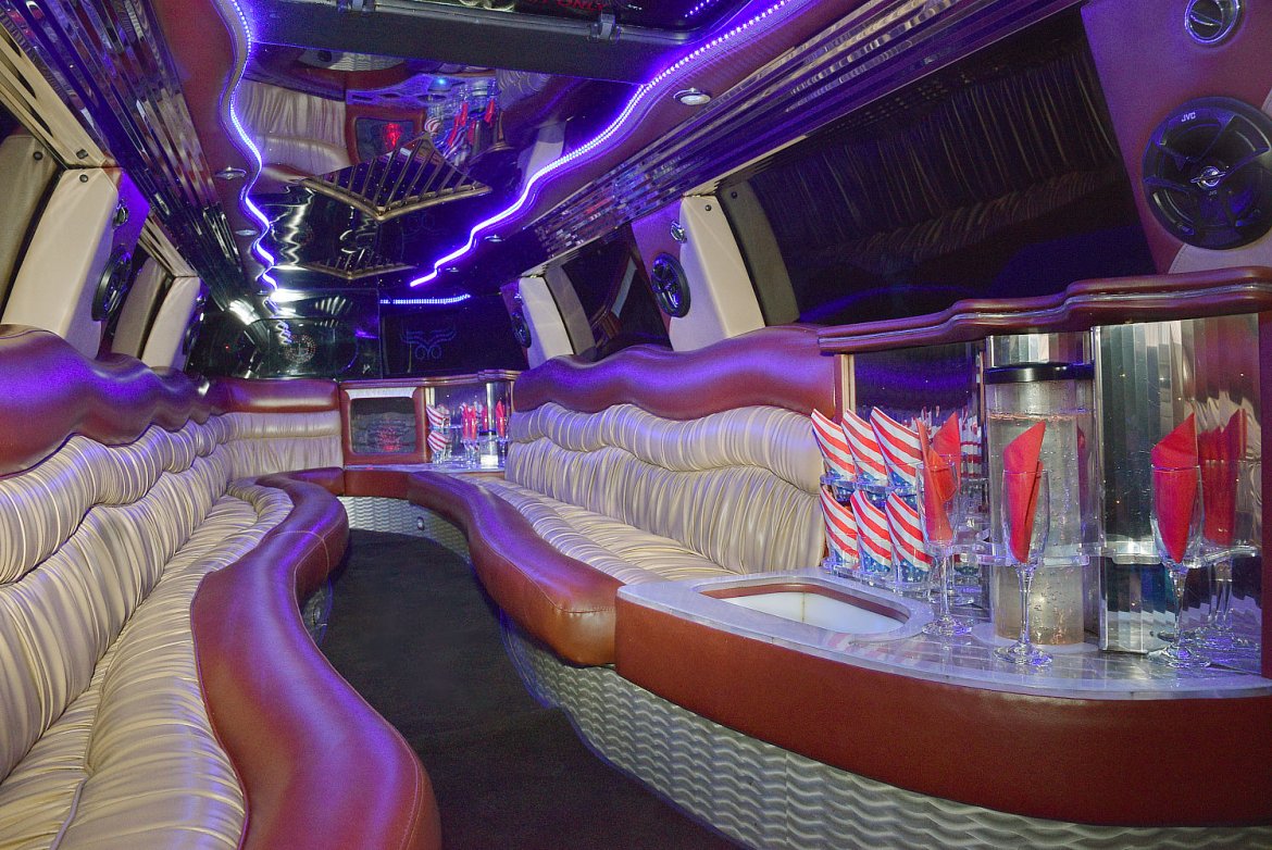 SUV Stretch for Sale in Fontana, CA - Photo 10