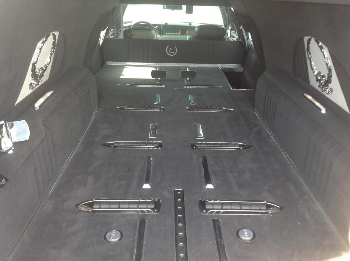 Photo of Funeral for sale: 2000 Lincoln Lincoln Town Car Hearse  (626)