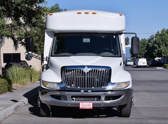 2008 International Shuttle Shuttle Bus for Sale in Fontana, CA - Photo 2