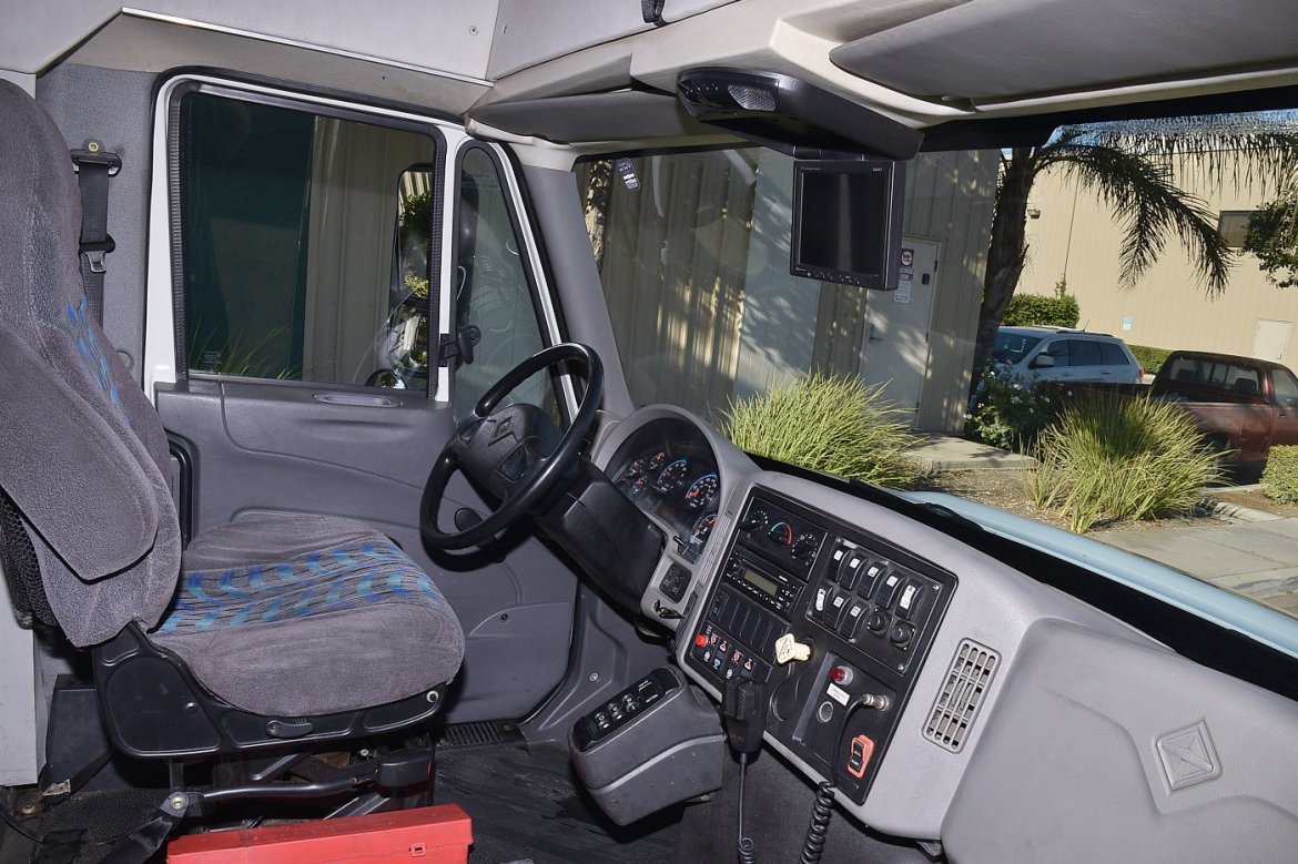 Shuttle Bus for Sale in Fontana, CA - Photo 10