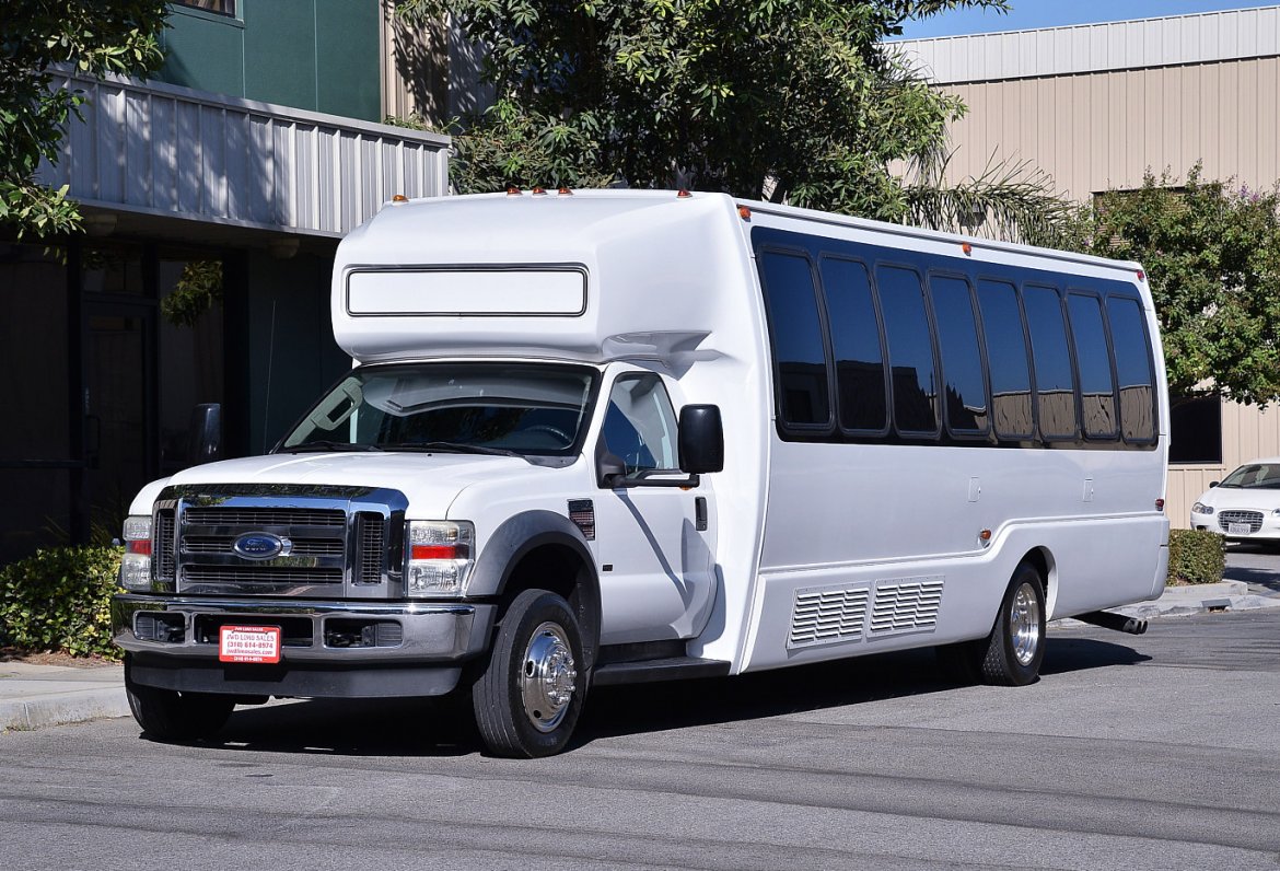 Limo Bus for sale: 2008 Ford F-550 by Krystal Koach