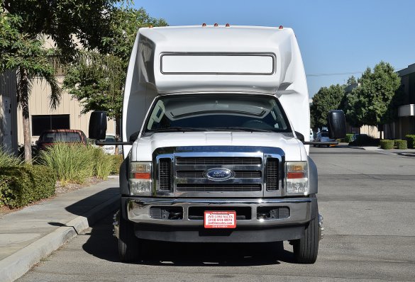2008 Ford F-550 Limo Bus for Sale in Fontana, CA - Photo 3