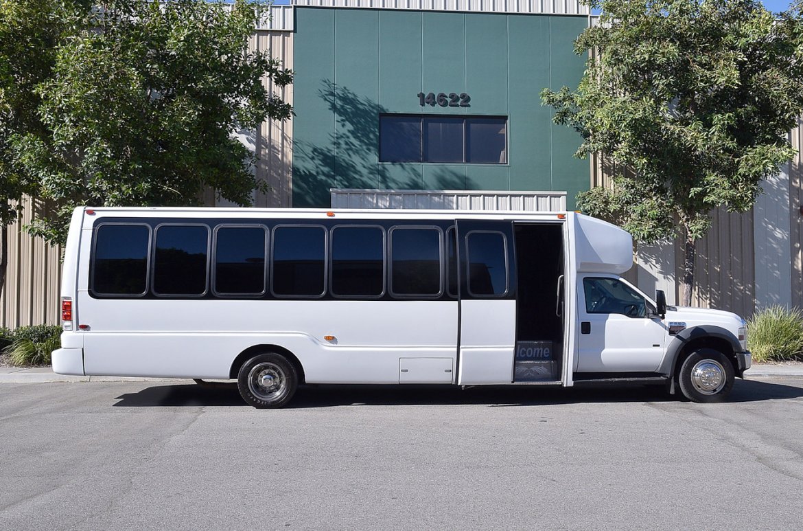 Limo Bus for Sale in Fontana, CA - Photo 5