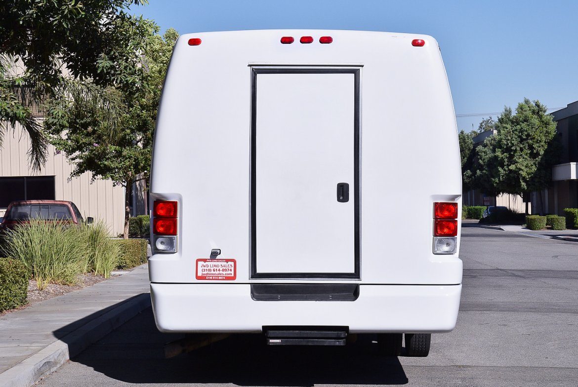 Limo Bus for Sale in Fontana, CA - Photo 8