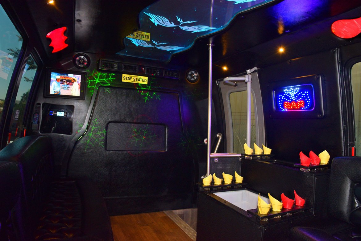 Limo Bus for Sale in Fontana, CA - Photo 9