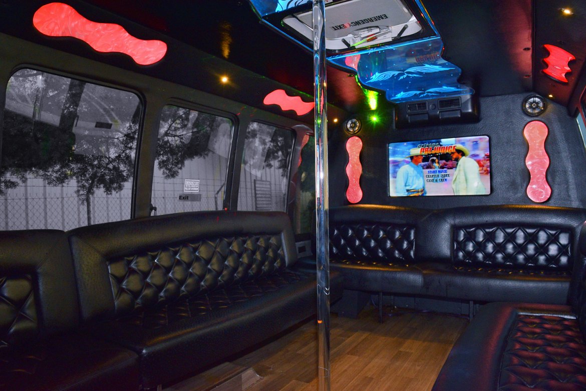Limo Bus for Sale in Fontana, CA - Photo 10