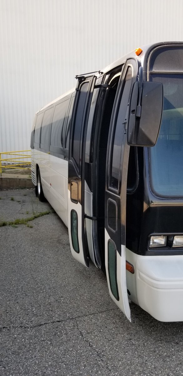 1980 GMC Diesel Pusher Custom Limo Bus for Sale in Flint, MI - Photo 3